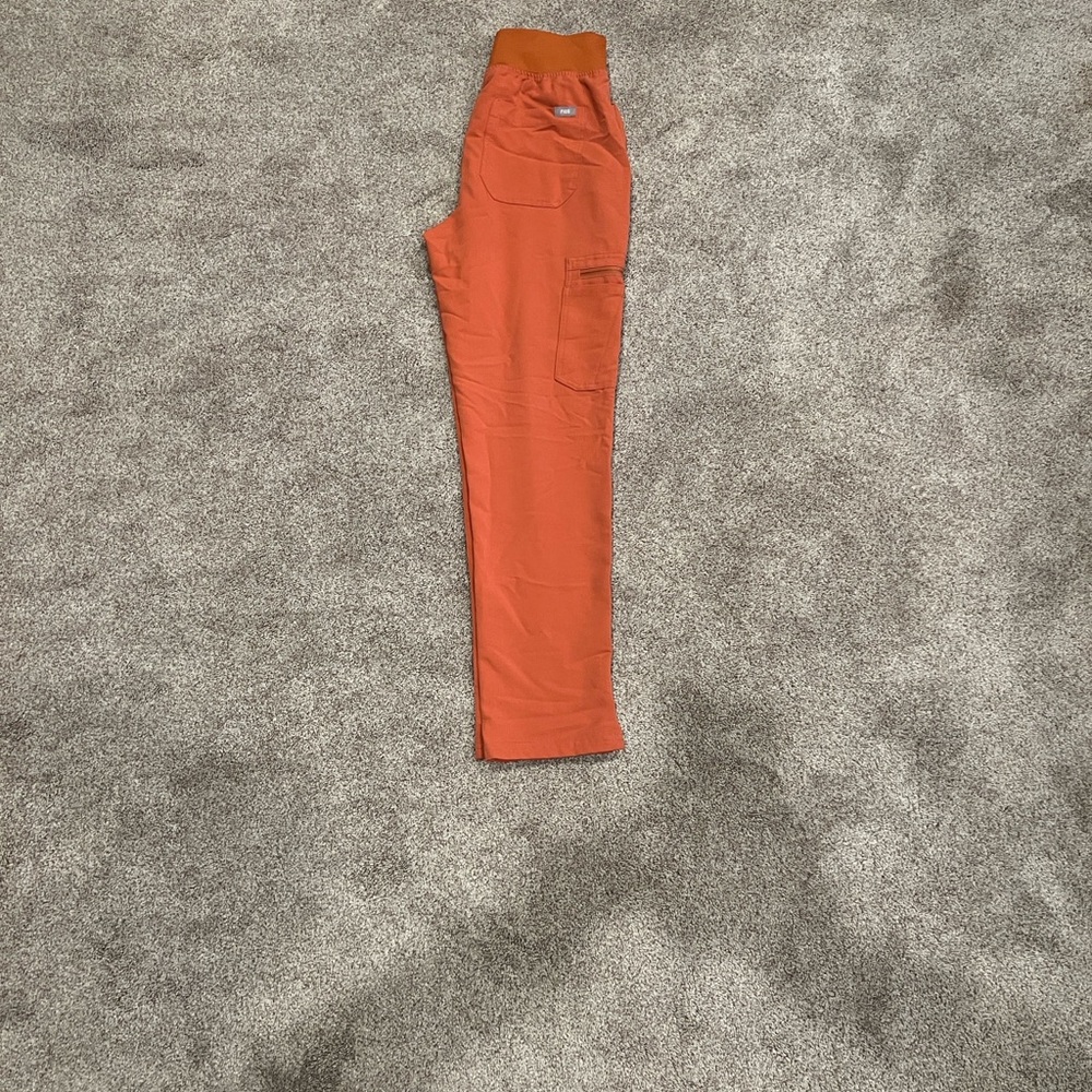 Figs Orange Size Small Scrub pants